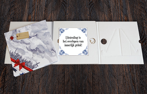 Tegel met tekst Uitstraling is het overlopen van innerlijk geluk! - Tegel met Spreuk in Luxe geschenk verpakking